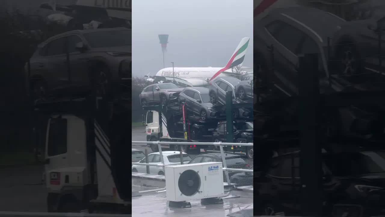 Emirates Airbus 380 , London Heathrow thistle hotel #tiktokvideo #aviation #heathrow
