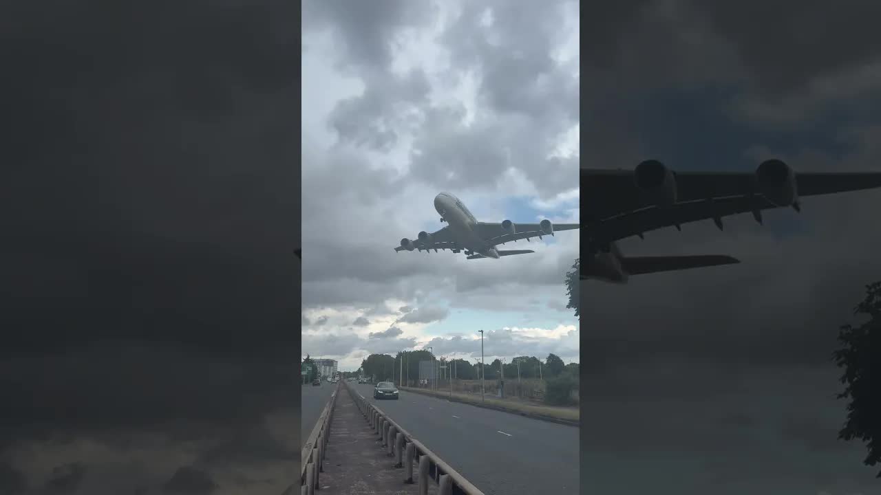 Singapore Airbus 380 , London Heathrow #aviation #airbusa380 #tiktokvideo