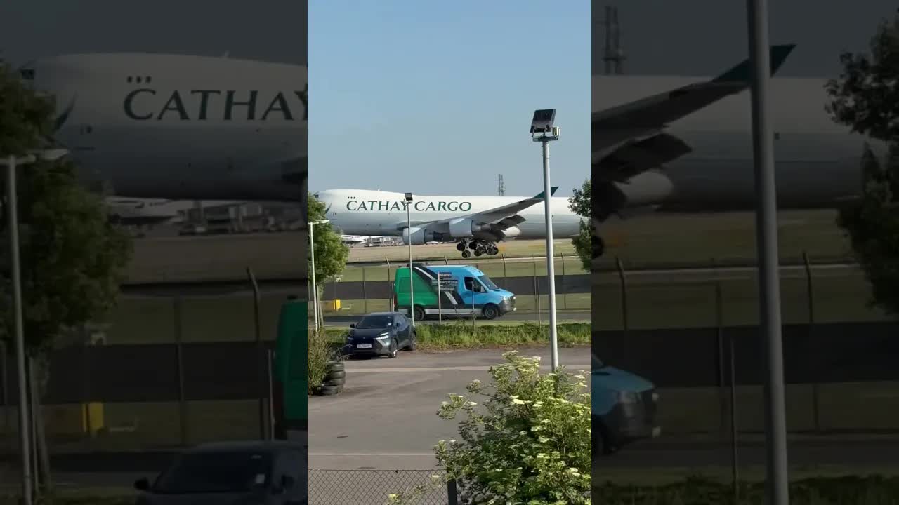 Cathy Pacific Boeing 747 Cargo landing in to Heathrow Airport #aviation #planespotting #heathrow