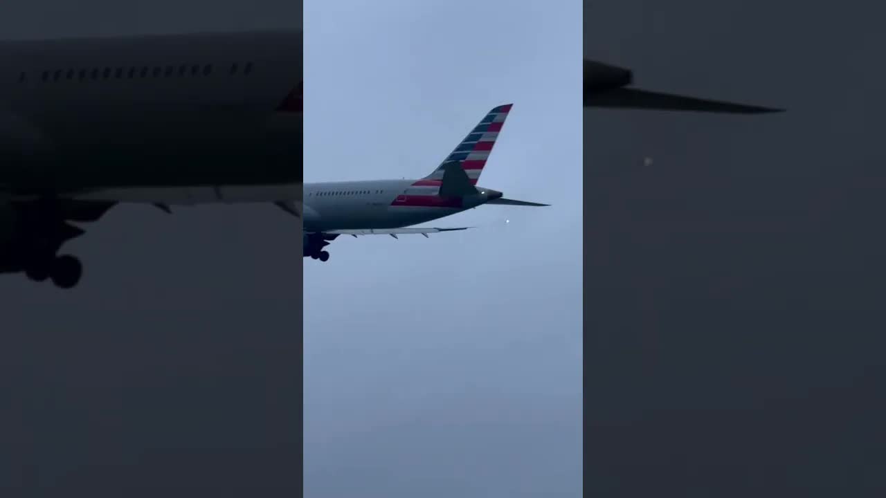 American Airlines Pulls up last minute to go around. #avaition #heathrow #planespotting