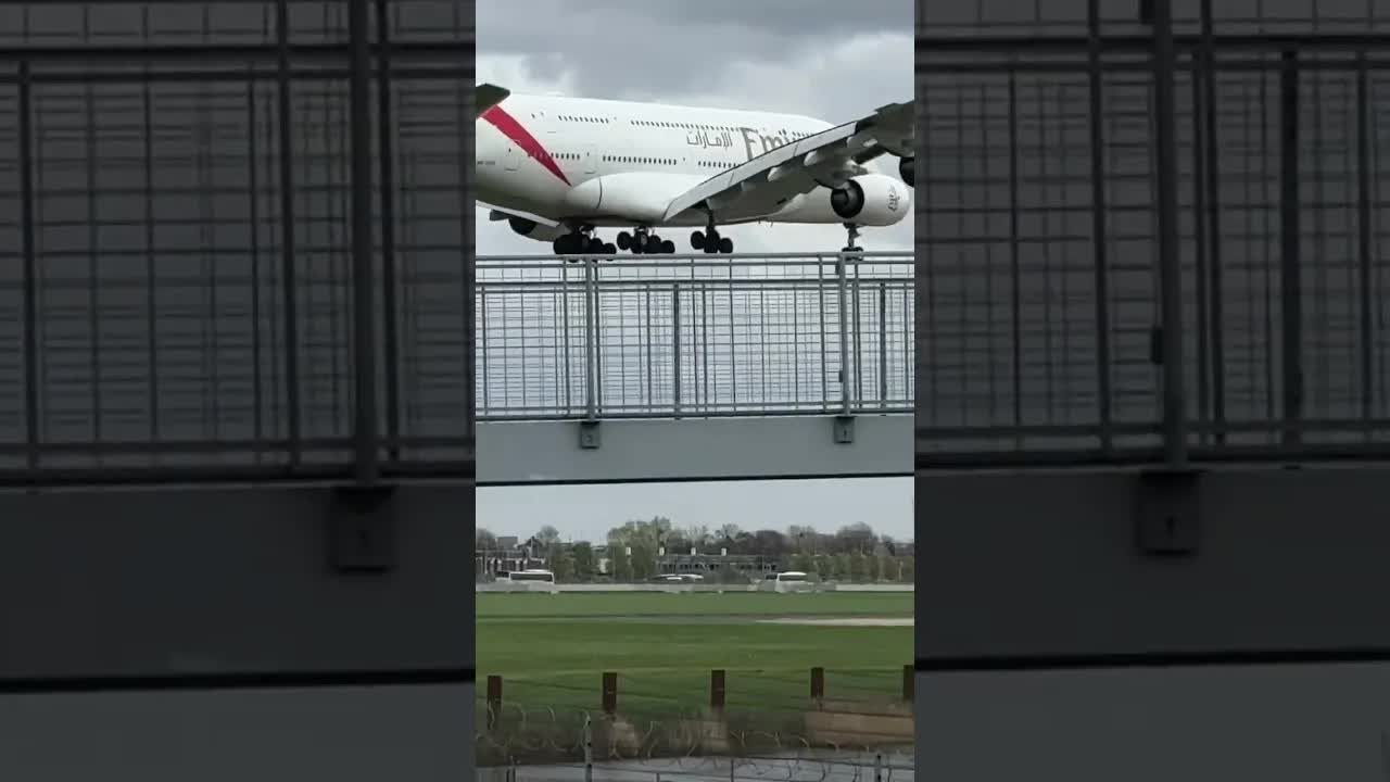 Emirates A380, Landing London, Heathrow 🇬🇧#avaition #planespotting #heathrow