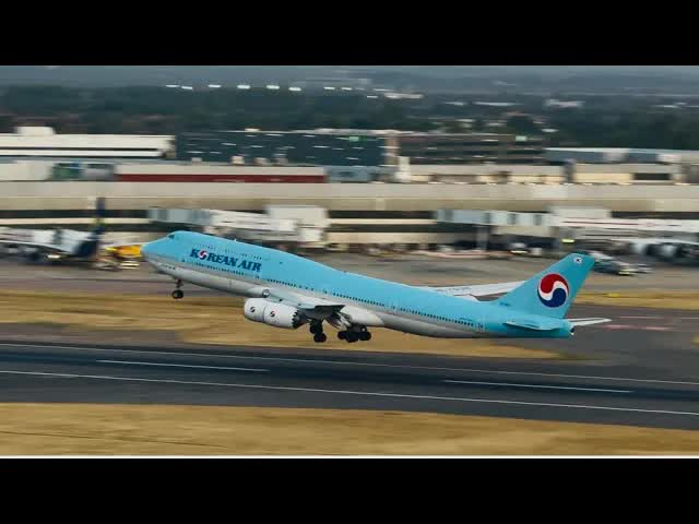 Hilton Hotel London Heathrow – Plane Takeoff Spotting , windy evening.