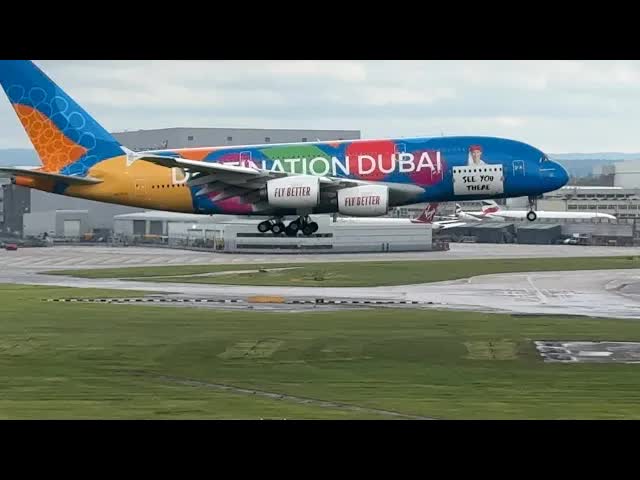 4 GIANT Airbus A380 and many more huge planes London Heathrow