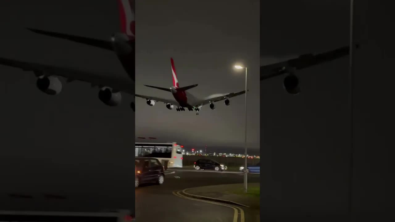 Qantas Airbus A380 in the Dark #avaition #planespotting #heathrow