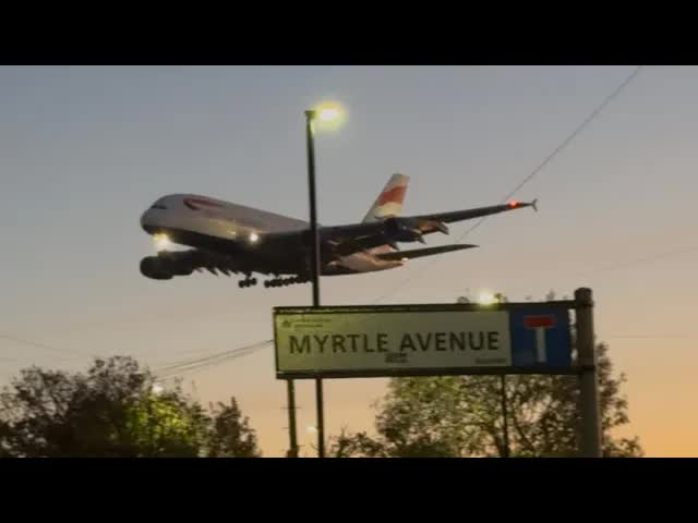 6 am arrivals , Heavy planes London Heathrow