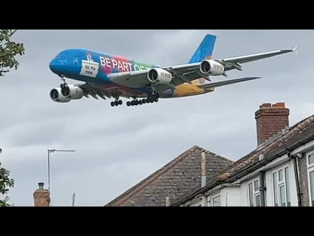 London Heathrow arrivals and Take offs ✈️🛫🇬🇧