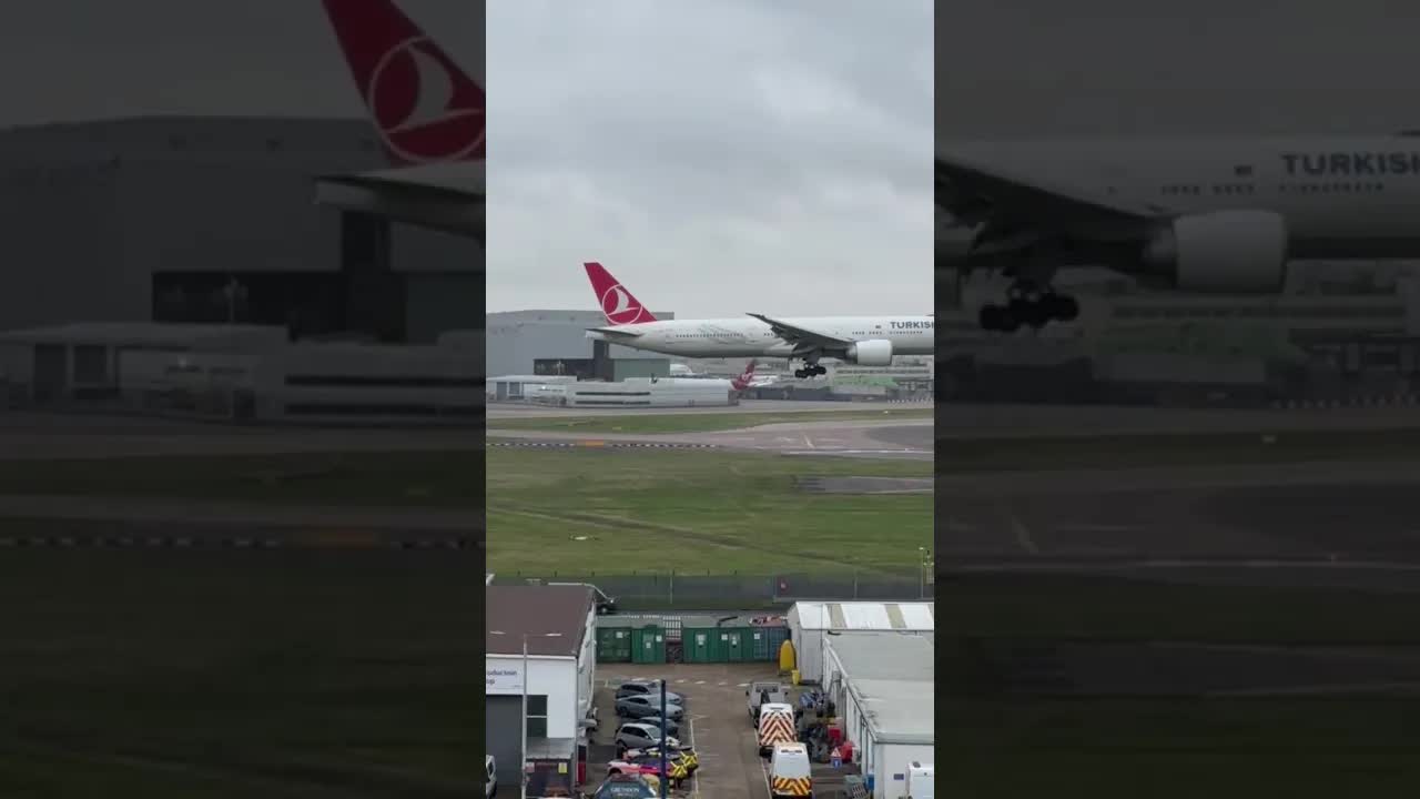 Turkish airlines, Boeing 777-300 #planespotting #avaition #boeing777