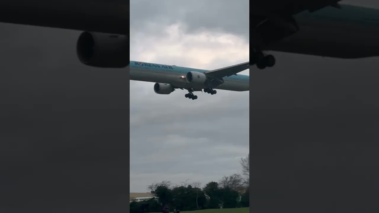 Korean Air Boeing 777 landing after being in the sky for 14 hours from seoul #avaition #planespotter