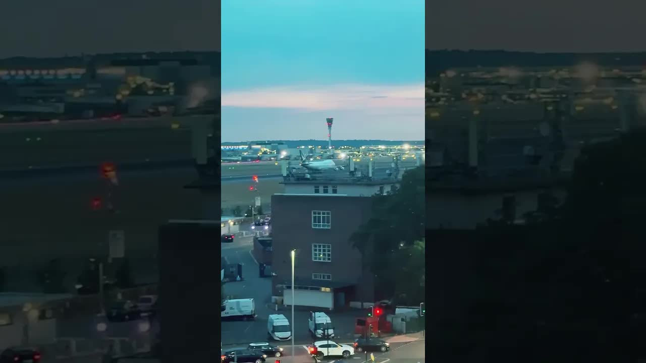TikTok live clip of the 747 cargo leaving Heathrow Airport, the climb 🔥#aviation #heathrow