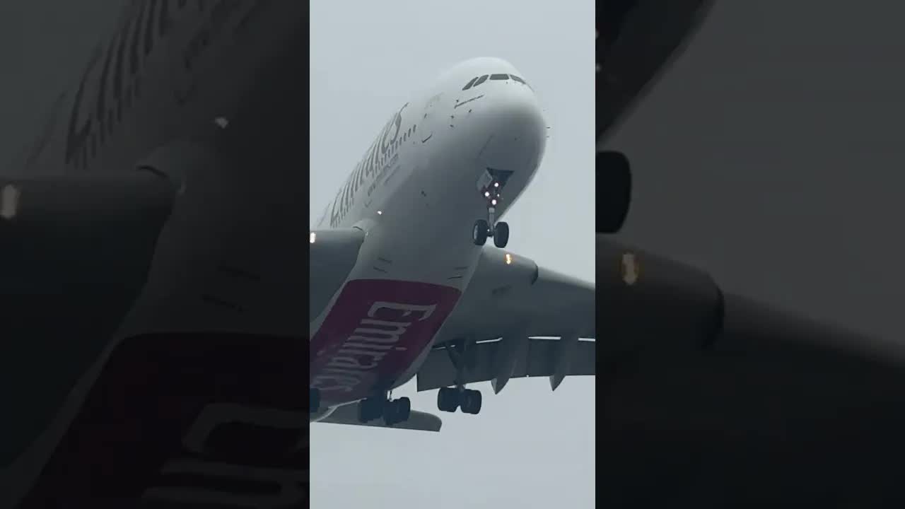 Emirates Airbus A380 #aviation #heathrowplanespotting #airbusa380