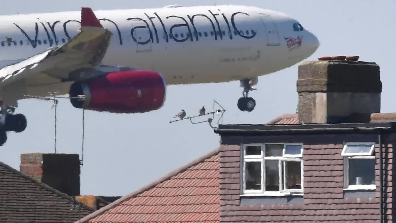 London Heathrow BIG PLANES ✈️ landing